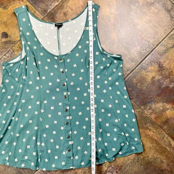 Torrid Fit and Flare Challis Sleeveless Tank Button Down 3 - Picture 6 of 9
